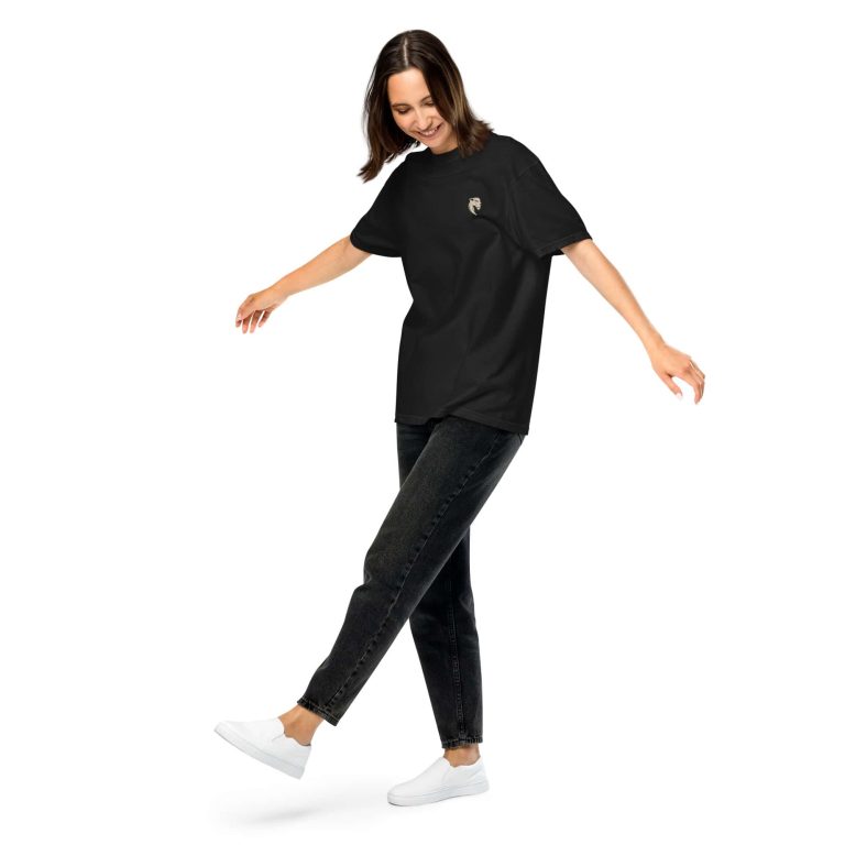 Classic Lion Unisex T-Shirt - Image 3